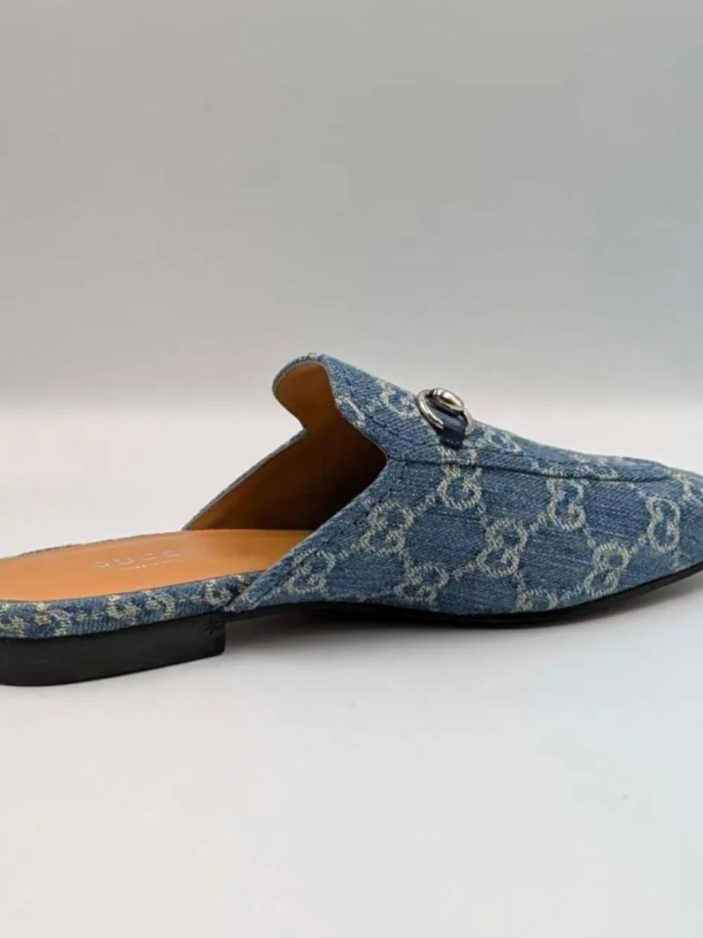 Gucci Women’s Monogram Jumbo GG Denim Malaga Princetown Slippers Light Blue EU37 - Picture 8 of 14